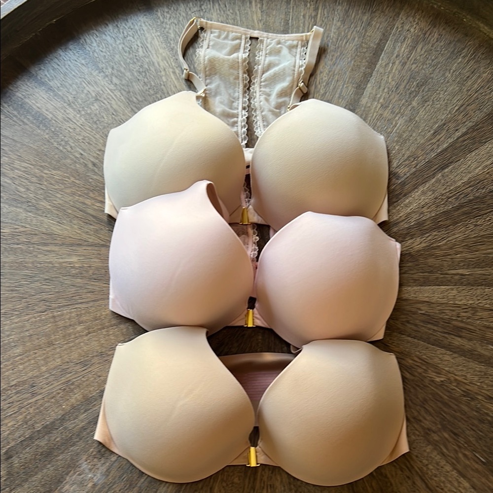 Victoria's Secret Incredible Bra Bundle 34DD